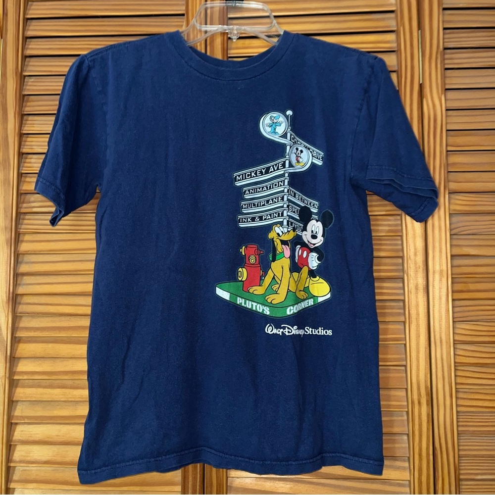 Disney Store Blue Graphic Short Sleeve Walt Disney Studios Pluto’s Corner Tee‎ L